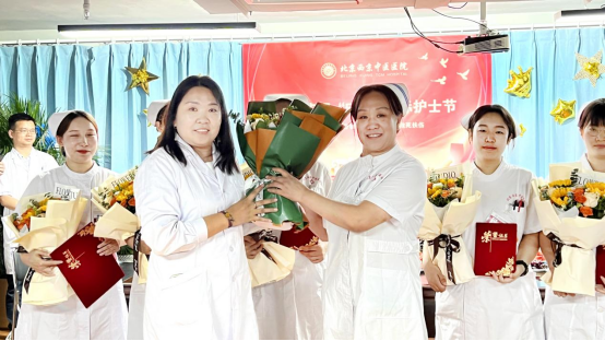 国际护士节丨致敬最美守护天使,节日快乐!(图10) 国际护士节丨致敬最美守护天使,节日快乐!(图10)